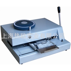 銘牌參數(shù)凸字打標機X5,銘牌凸字打碼機,標牌凸字刻號機,金屬標牌參數(shù)凸字刻碼機,標牌凸字壓字碼機